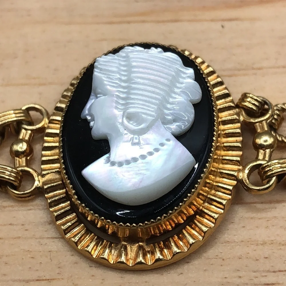 Vintage 12k Gold Filled GF Victorian Lady Cameo Chain Bracelet Makers Mark